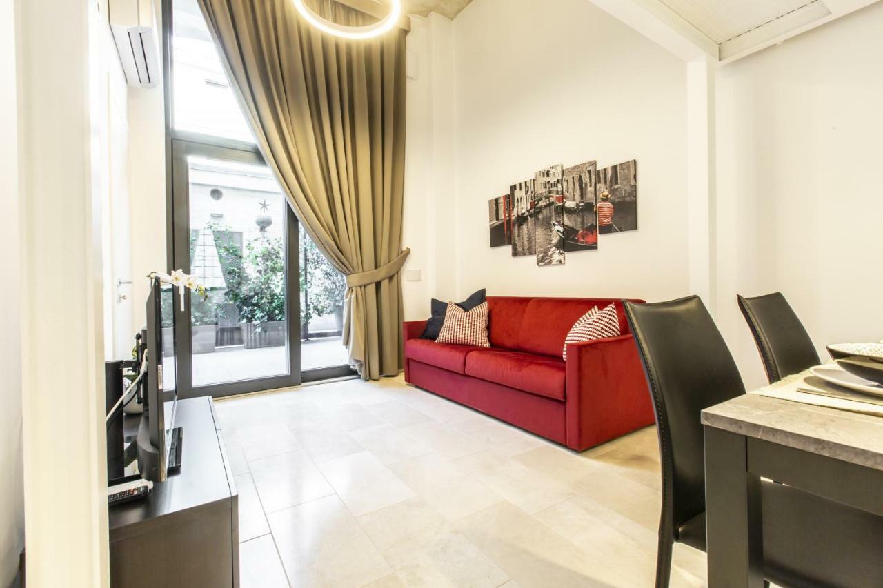 Elegant Fornasa Vecia, Canal View With A Beautiful Garden R&r Venetië