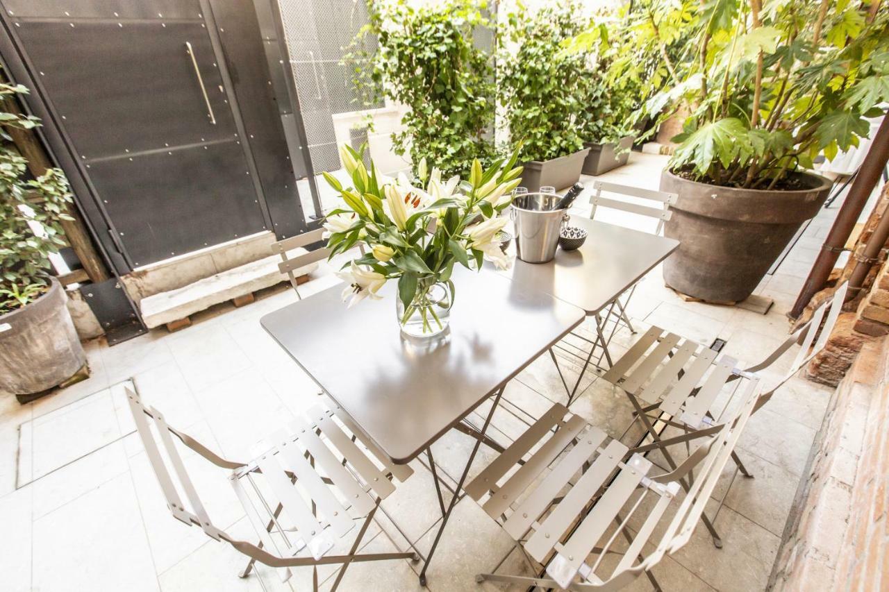 Elegant Fornasa Vecia, Canal View With A Beautiful Garden R&r Appartement