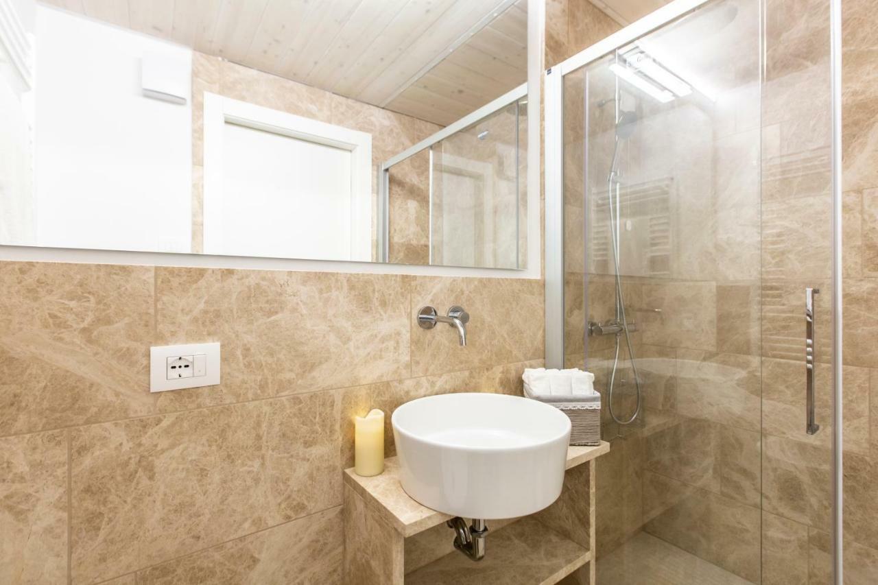Appartement Elegant Fornasa Vecia, Canal View With A Beautiful Garden R&r Venetië